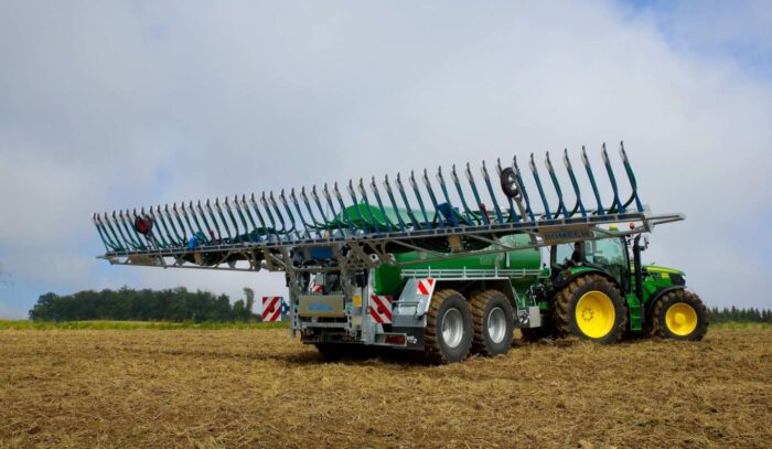 Distribuidor de purín mediante zapata de arrastre modelo FARMER